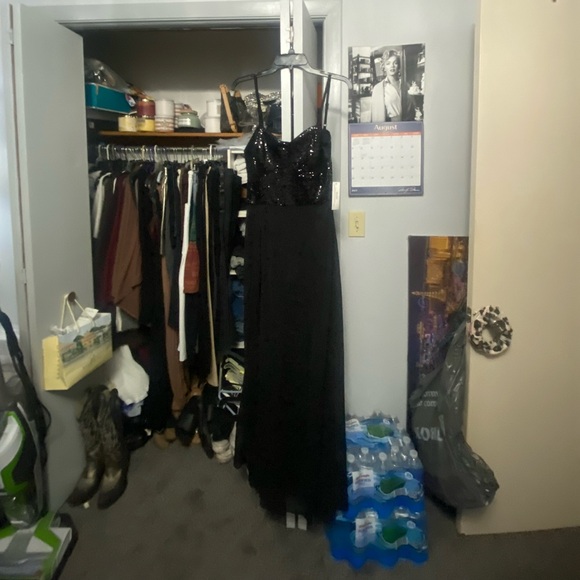 VENUS Dresses & Skirts - Dress